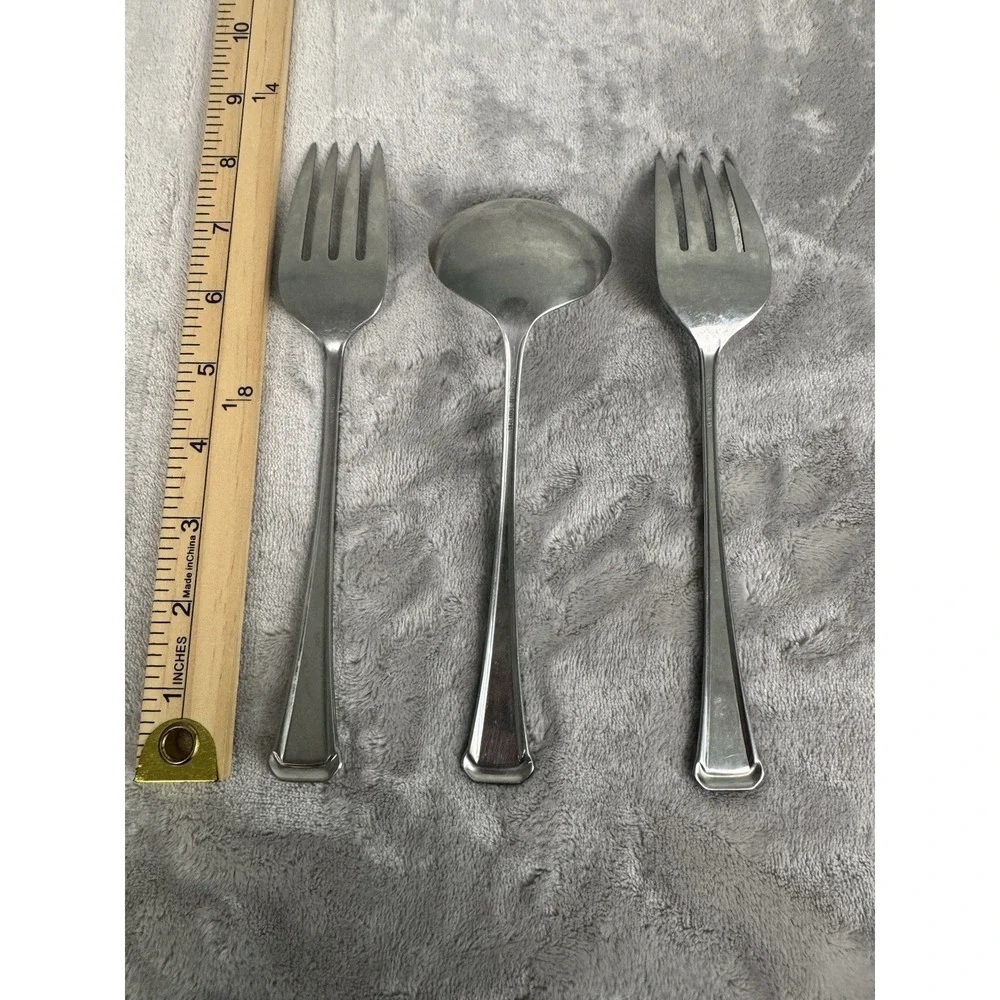 Oneida SSS Set of 3 Gravy Spoon And‎ 2 Serving Forks